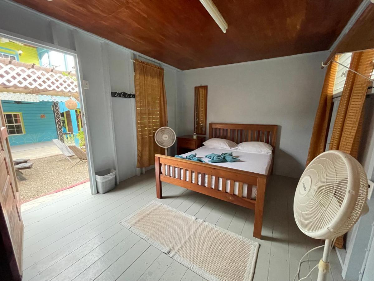 Sea N Sun Guest House Caye Caulker Zewnętrze zdjęcie