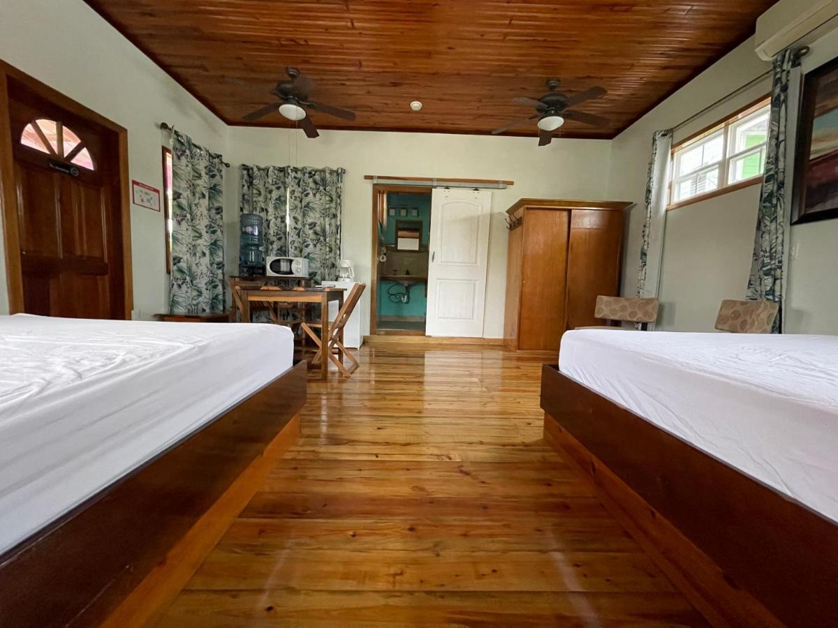 Sea N Sun Guest House Caye Caulker Zewnętrze zdjęcie