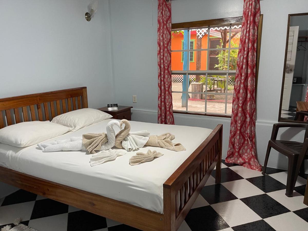 Sea N Sun Guest House Caye Caulker Zewnętrze zdjęcie